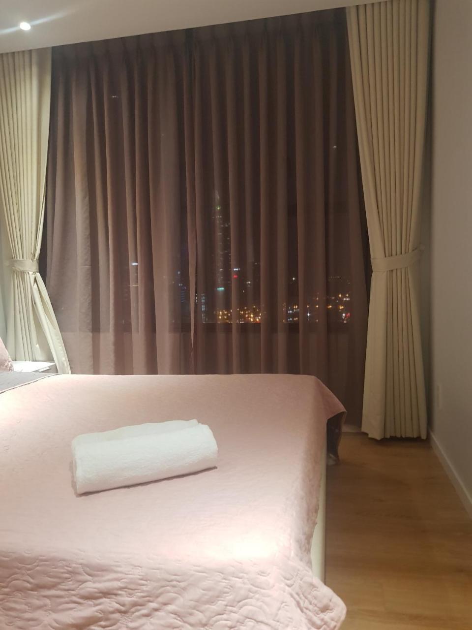 River Gate Apartment โฮจิมินห์ซิตี้ ภายนอก รูปภาพ